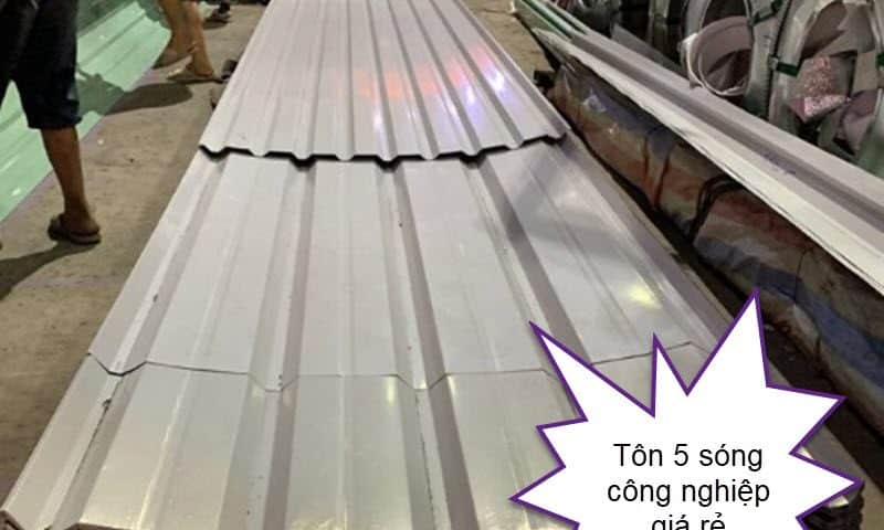 Mạnh Phát luôn cung cấp các loại tôn 5 sóng chất lượng và uy tín nhất tại Hồ Chí Minh