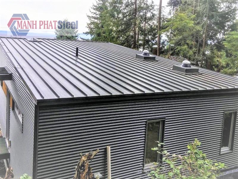 Ứng dụng tôn mạ kẽm dày 1.5 mm lợp mái nhà ở dân dụng